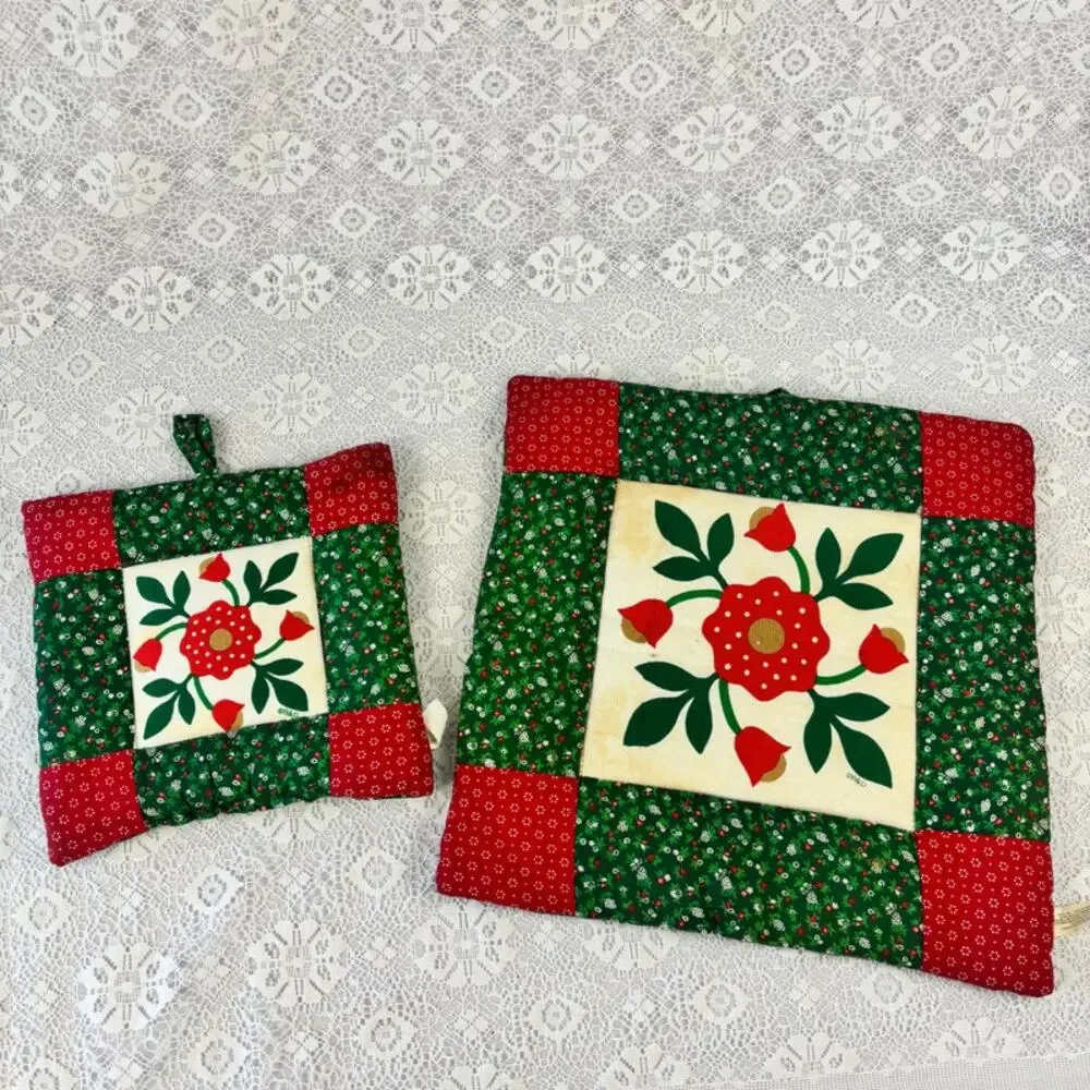 Vintage Christmas Kitchen Lot Santa Pot Holders Quilted Crochet Holiday Decor